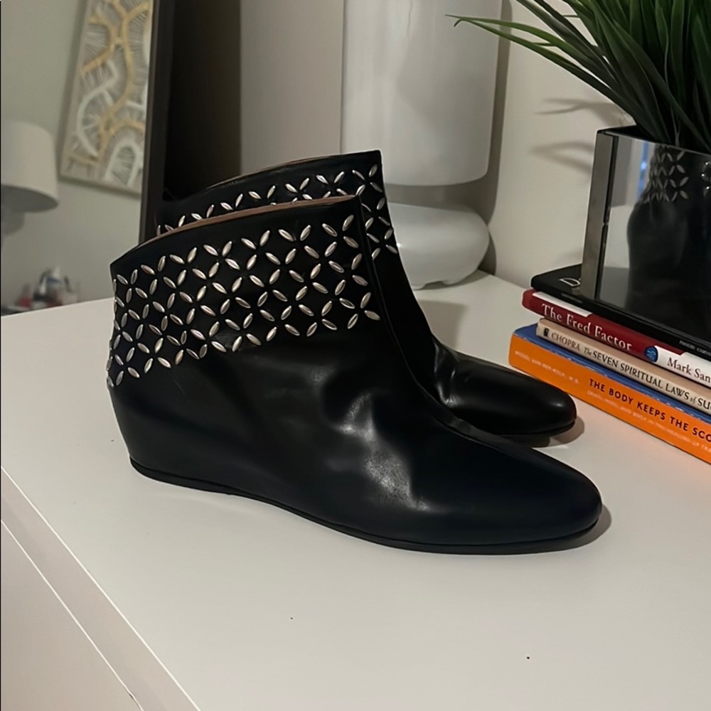 Alaia Booties